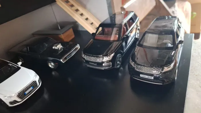 Vendo miniaturas 1/32 som e luzes