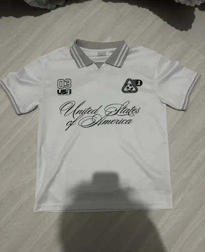 Camiseta cotton on estilo futebol
