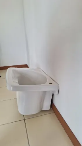 Tanque Deca de louça branco, 22l, 500x380mm, com furo na lateral