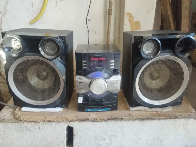 Som Panasonic 830Wrms