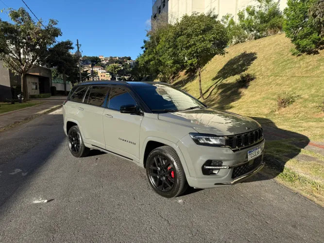 Jeep Commander Black Hurricane 2.0 4X4 TB AUT 2025