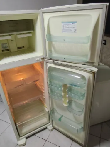 Geladeira Frost Free DF36