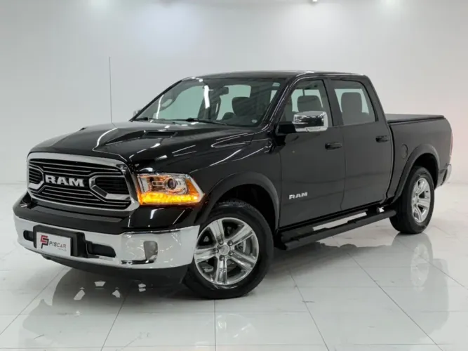 Ram Classic Laramie 5.7 V8 16V Gasolina 4X4 Aut. 2022