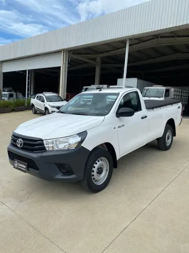 Toyota Hilux CS 4X4 2.8 TDI Diesel Mec. 2024
