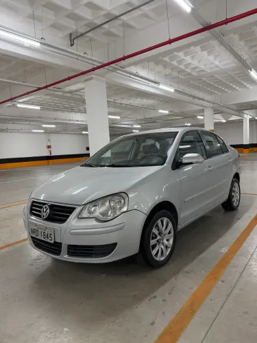 Volkswagen Polo Sedan 1.6 MI Total Flex 8V 4P 2011