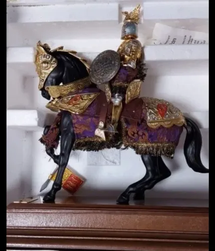 Cavaleiro medieval importado. Espanha.