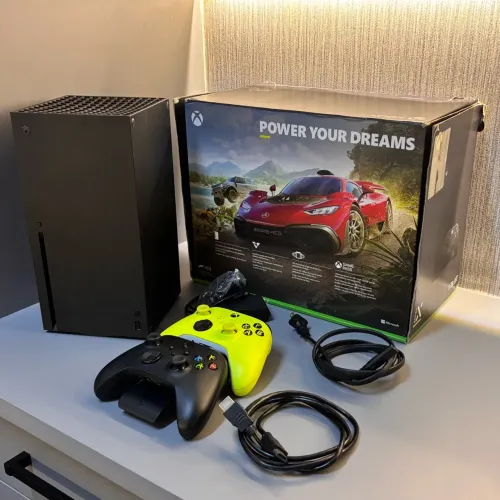 Console Xbox Series X 1tb Preto + 2 Controles + Kit Carregador e Baterias