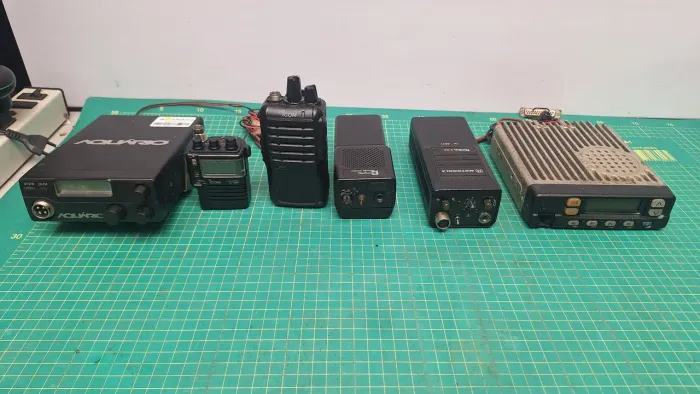 Lote de rádios comunicadores antigo