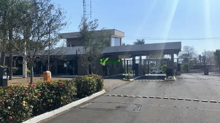 CHÁCARA EM CONDOMÍNIO FECHADO 3 DORMS 1 SUÍTE LAZER TOTAL