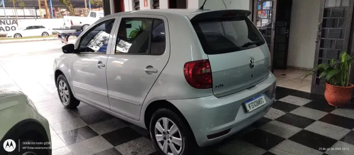 Volkswagen Fox Bluemotion 1.6 MI Total Flex 5P. 2013
