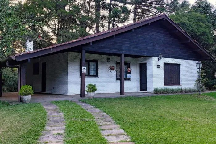 CASA À VENDA NA VILA SUZANA EM CANELA