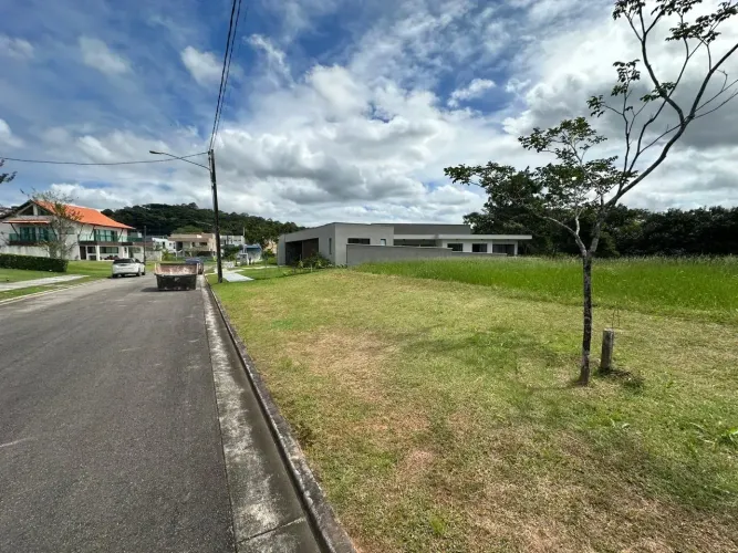 O Melhor Terreno do Alphaville Brennand Pode Ser Seu Mas Não Por Muito Tempo