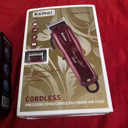 maquina profissional de cortar cabelo kemei
