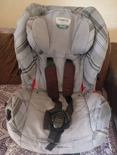 Vendo cadeirinha de carro Matrix... R$220,00 interressado chamar no WhatsApp *
