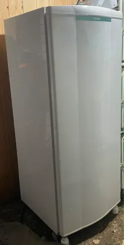 Vendo geladeira cônsul 220