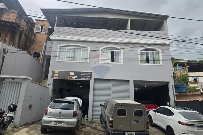 Ótima Casa Duplex a venda com 4 dormitórios e com 2 suítes, no Bairro Nossa Senhora de Lou