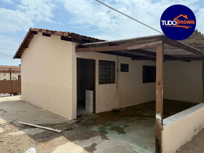 CASA À VENDA QUADRA 202, CONJUNTO 15 RECANTO DAS EMAS/DF