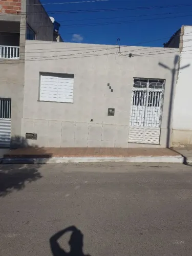 Vendo Casa com três Quartos em Itabi