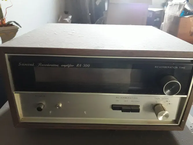 SANSUI  Reverber/Amplificador.