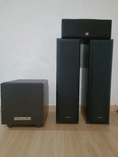 Subwoofer + caixas torre + Central