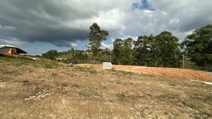 Terreno de Condomínio em Mairinque - R$ 195 mil, Cod: TE-501