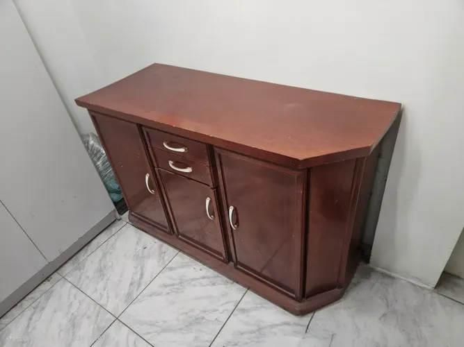 Buffet de madeira
