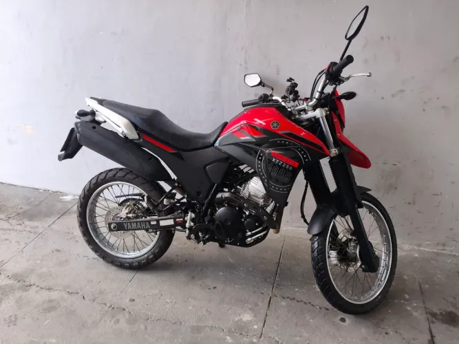 Vendo moto super conservada único dono super cuidadoso 