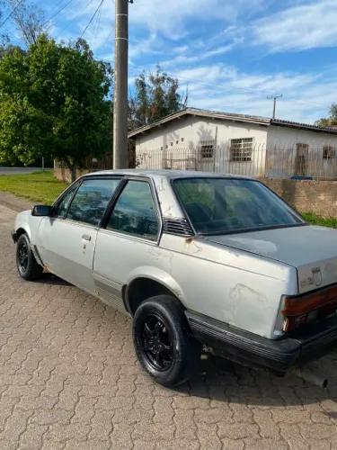 Chevrolet Monza Classic SE 2.0 /mpfi E EFI 2P E 4P 1989