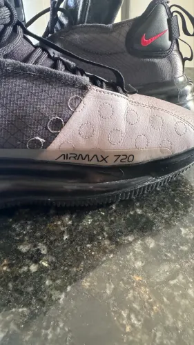 Tênis Nike airmax 720