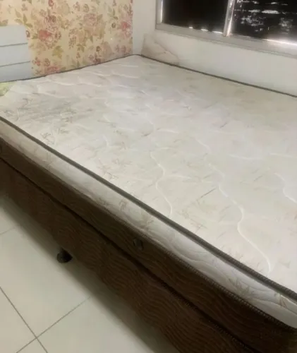 Colchão casal (Colchão e base) 