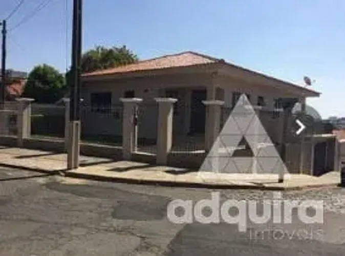 Casa à venda 3 Quartos, 1 Suite, 2 Vagas, 170.4 m², Orfãs