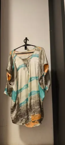 Vestido seda.