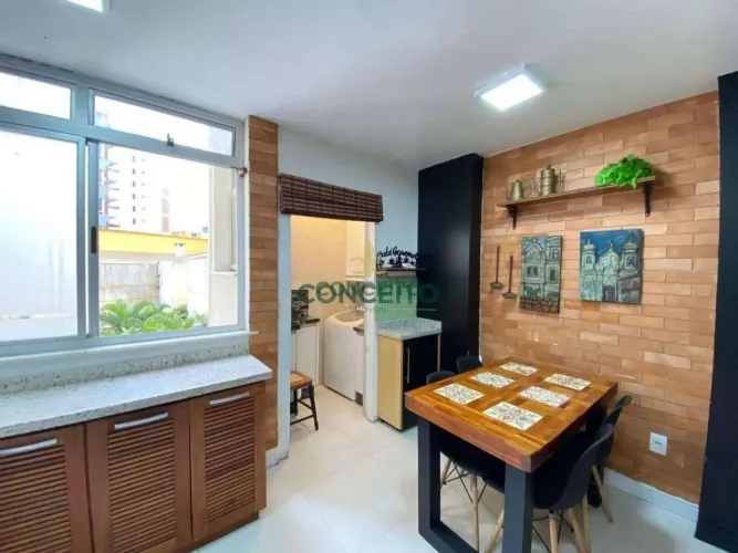 Lindíssimo Apartamento Mobiliado de 03 Dormitórios para Locação próximo a Beira Mar Norte