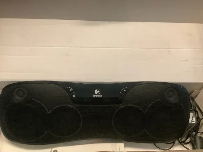 Logitech wireless boombox com fonte