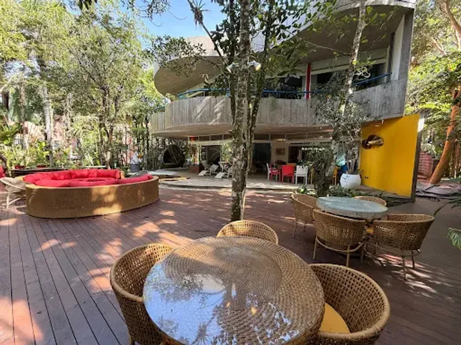 Casa exclusiva na Praia do Engenho com projeto assinado por Ruy Ohtake