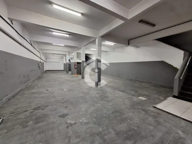 Prédio Comercial para locação no Cambuci. Estrutura Completa e Localização Estratégica.