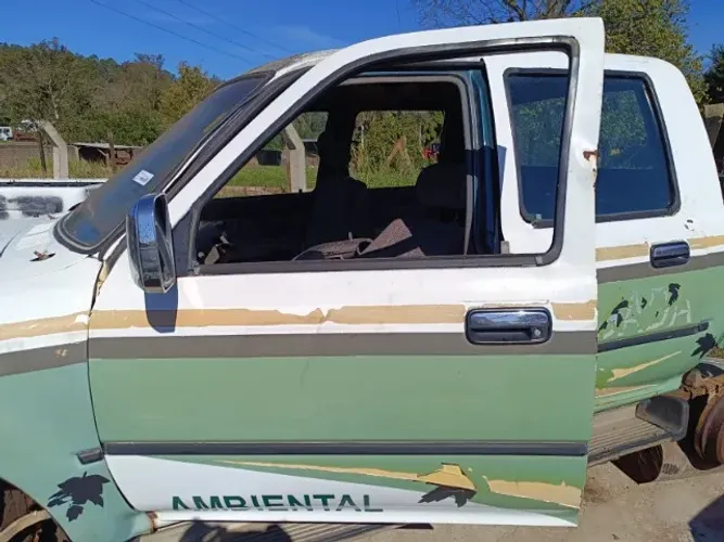 Porta Dianteira Toyota Hilux SR5 1996 ate 2004 Lado Esquerdo