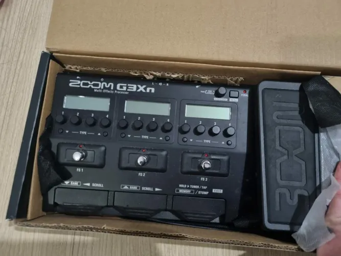 Pedaleira ZOOM G3XN