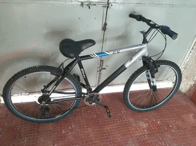 Bicicleta de alumínio 