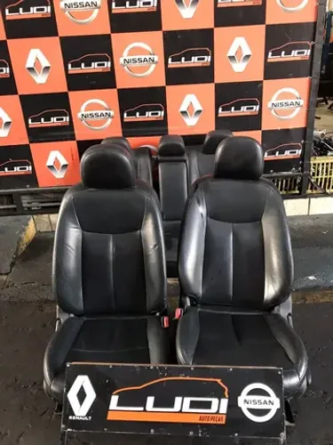 Jogo de Bancos Nissan Sentra 2015 Manual