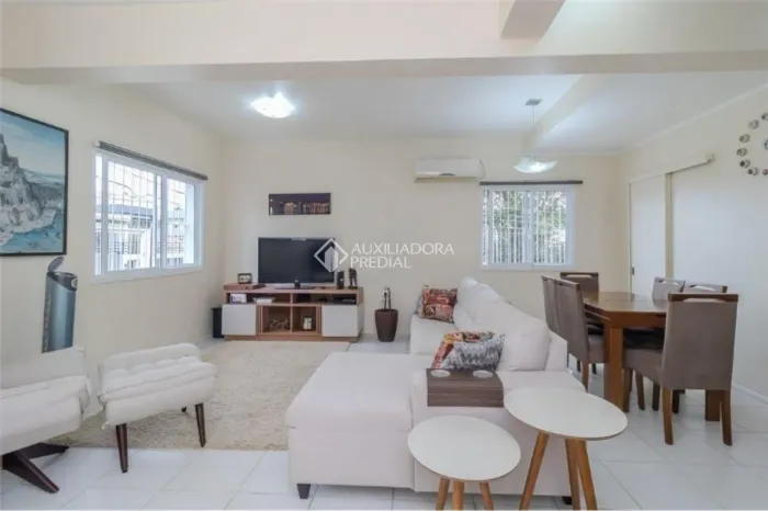 Casa de 3 dormitórios no Condomínio Chácara das Nascentes