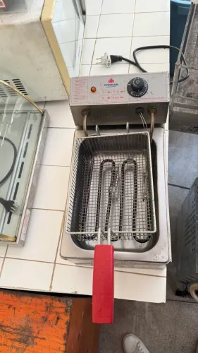 Fritador Elétrico Retangular com Cesto - R$ 1.000