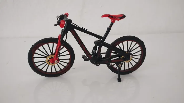 4 Miniatura de Bicicleta Mountain Bike - Colecionável