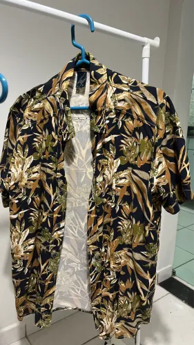 Camisa estampa tropical 