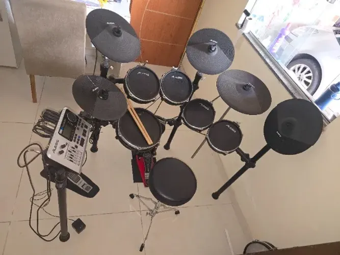 Bateria Eletrônica Alesis DM10