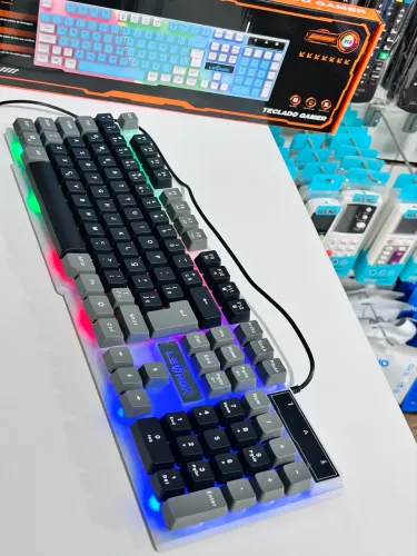Teclado Gamer Lehmox Keyboard USB 2.0 - Padrão Abnt 2 - Led RGB