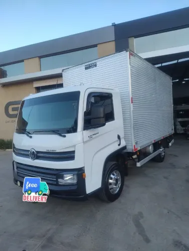 Vende-se caminhão para motorista exigente 