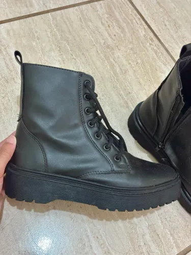 Bota Coturno Cano Curto Tratorado (Preto Fosco - Tam 36)