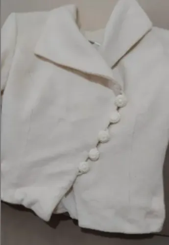 CASACO OFF WHITE LÃ BATIDA TAMANHO PP