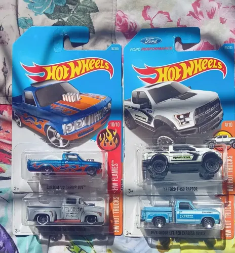  Hot Wheels lote com 4 camionetes